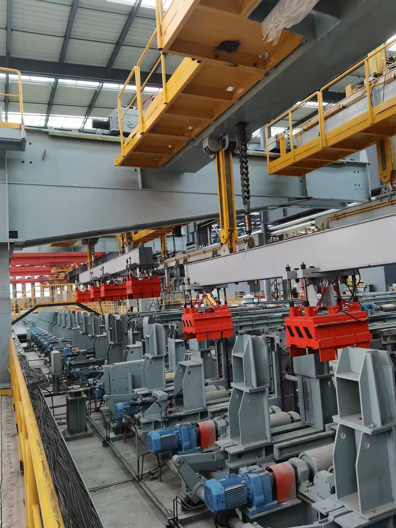 千豪吊型材，鋼軌自動(dòng)化生產(chǎn)線用電永磁鐵吊具